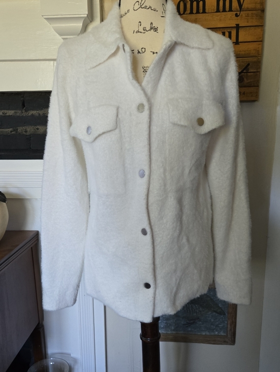 Rachel Zoe Jackets & Blazers - Rachel Zoe Cozy White Snap Front Shacket